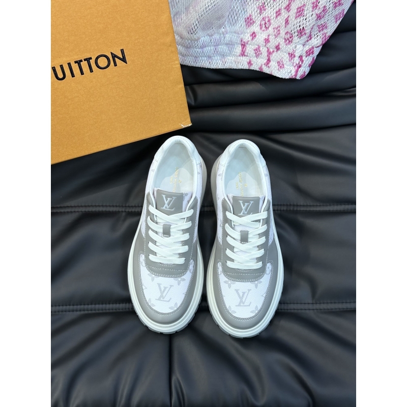 l**is V*t*n sneakers